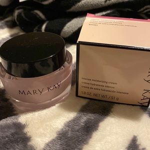 Brand New Mary Kay Intense Moisturizing Cream